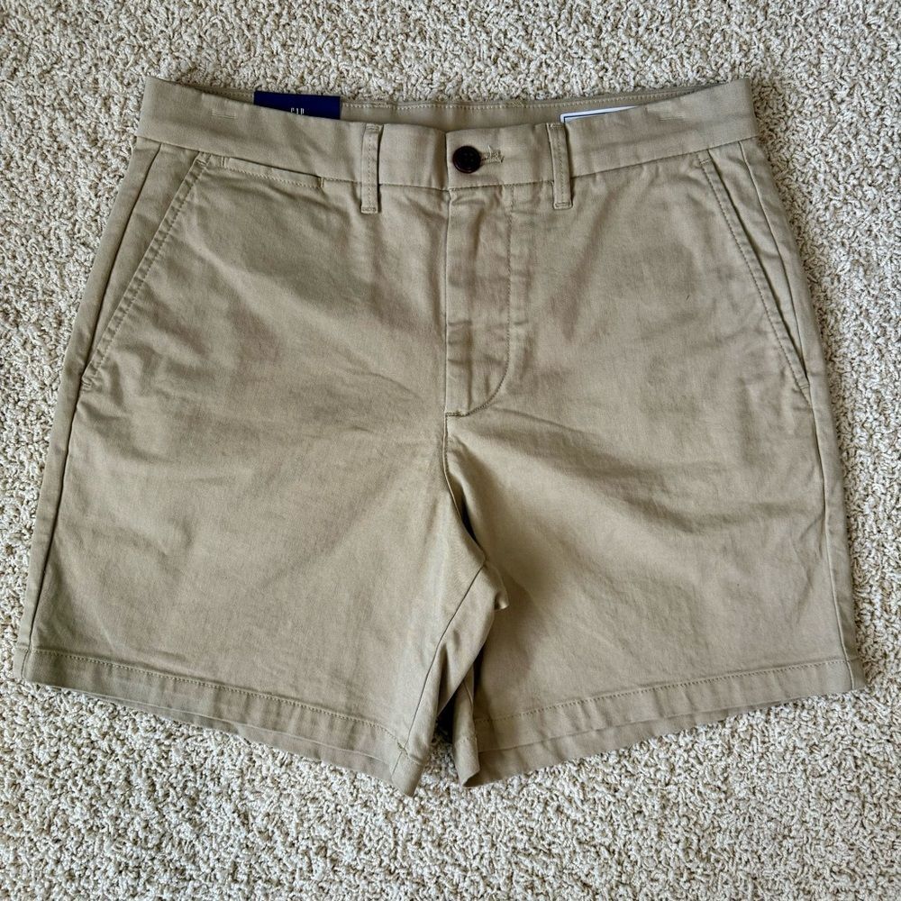 GAP NWT Men’s 6” Shorts Chino Iconic Khaki Tan Size 29 - Picture 3 of 9